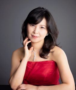 宮谷 理香 教授